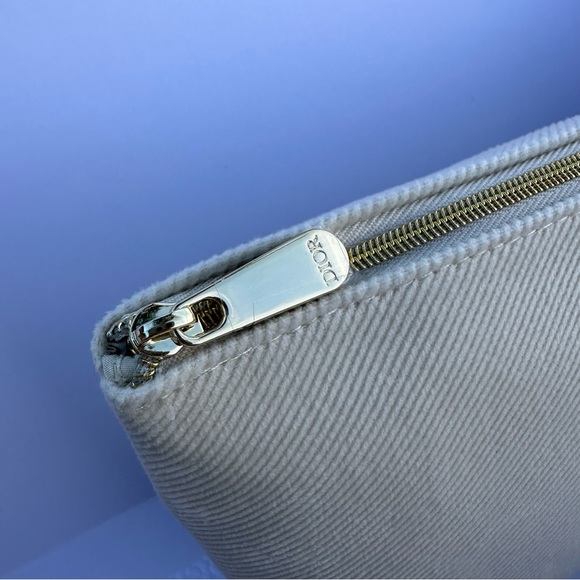 Dior Prestige Pouch Set - Picture 7 of 16